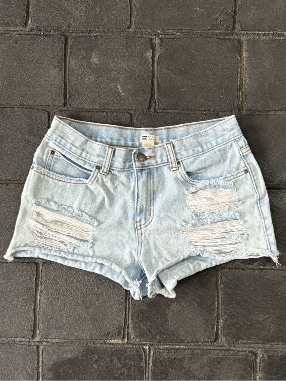 Billabong drift away light blue Jean shorts size 26